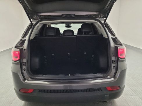 Used 2020 Jeep Compass Latitude FWD image 29