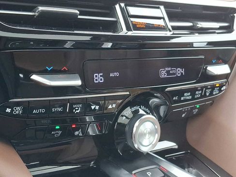 Used 2023 Acura MDX SH-AWD w/ Technology Package image 12