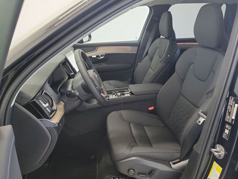 New 2026 Volvo XC90 B5 Plus w/ Protection Package Premier image 19