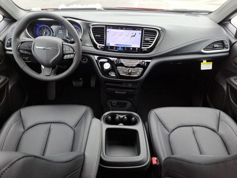 New 2026 Chrysler Pacifica Select w/ S Appearance Package image 8