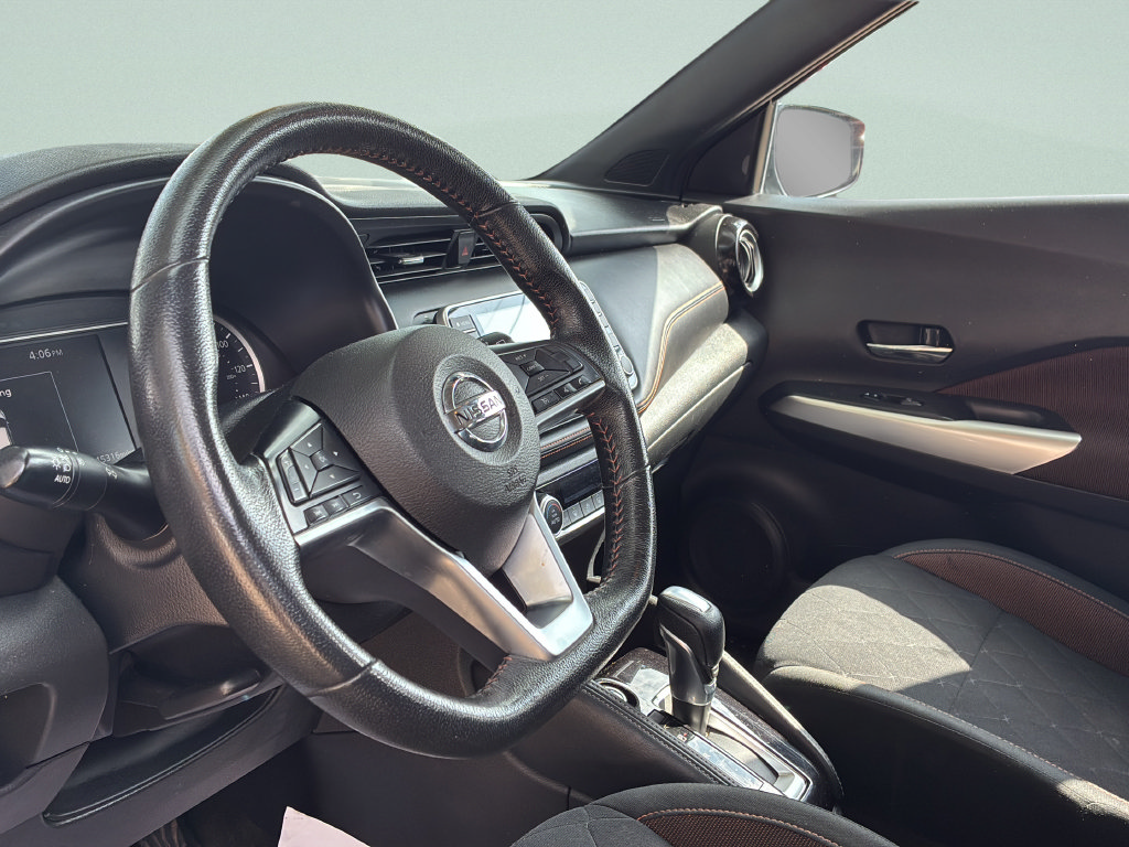 Used 2020 Nissan Kicks SR FWD image 21