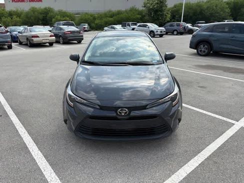 Used 2025 Toyota Corolla LE FWD image 8