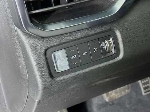Used 2024 GMC Acadia AT4 AWD/4WD image 25