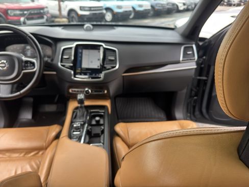 Used 2018 Volvo XC90 T6 Momentum w/ Convenience Package image 34