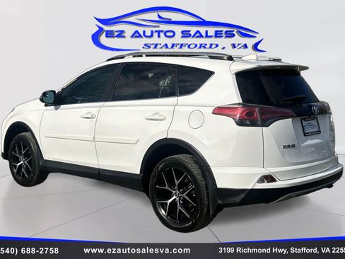 Used 2017 Toyota RAV4 SE image 7