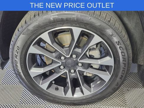Used 2021 Jeep Grand Cherokee L Overland w/ Luxury Tech Group IV AWD/4WD image 9