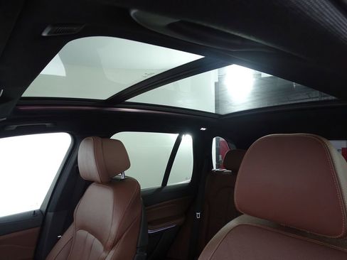 Used 2020 BMW X5 sDrive40i w/ Premium Package image 11