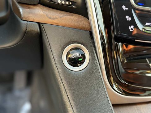 Used 2020 Cadillac Escalade Premium Luxury w/ Escalade Sport Edition image 35