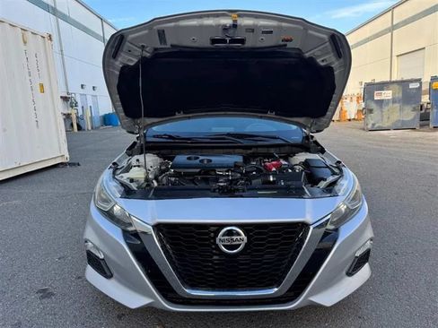 Used 2019 Nissan Altima 2.5 S FWD image 16