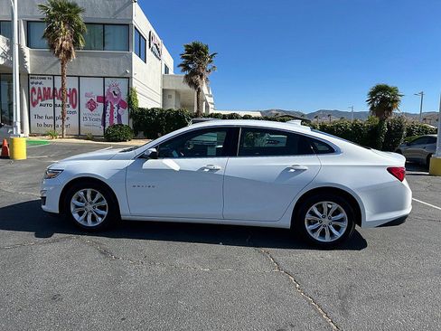 Used 2025 Chevrolet Malibu LT FWD image 4