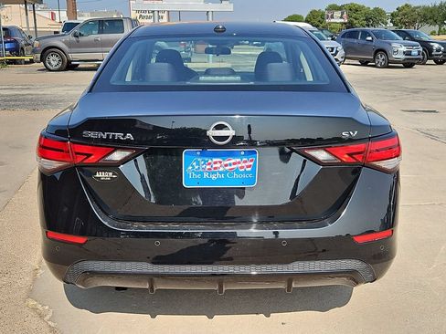 Used 2024 Nissan Sentra SV FWD image 9