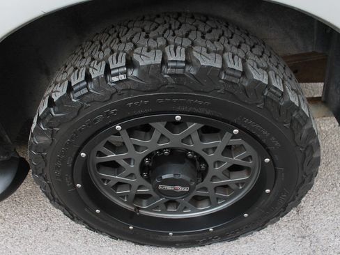 Used 2001 Ford Excursion XLT image 15