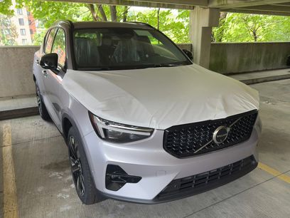 New 2026 Volvo XC40 B5 Ultra w/ Protection Package Premier