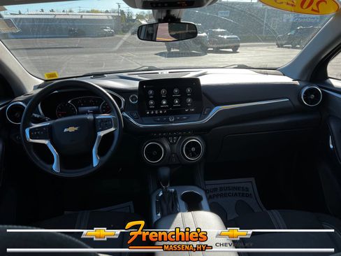 Used 2023 Chevrolet Blazer LT w/ Driver Confidence Package AWD/4WD image 9