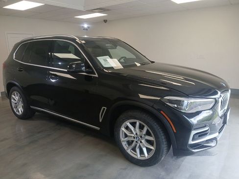 Used 2023 BMW X5 xDrive40i w/ Premium Package AWD/4WD image 1