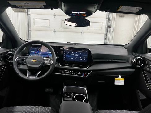 New 2026 Chevrolet Equinox LT AWD/4WD image 29