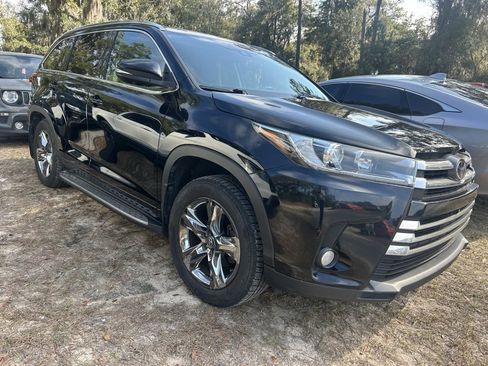Used 2018 Toyota Highlander Limited image 2
