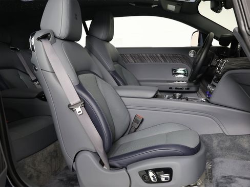 Used 2024 Rolls-Royce Spectre w/ Spectre Launch Package image 35