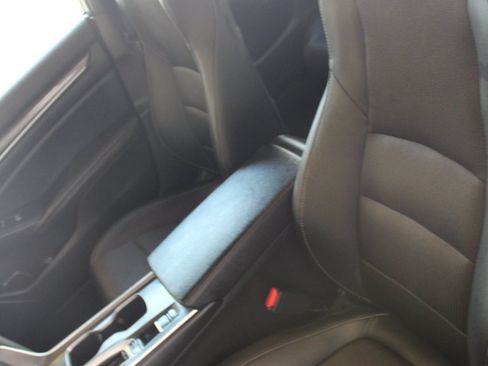 Used 2019 Honda Accord Sport image 15