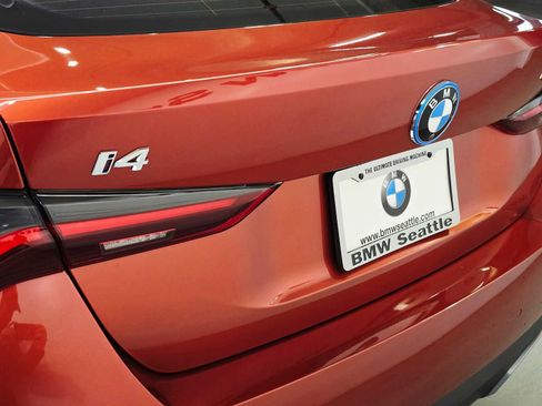Used 2023 BMW i4 eDrive35 w/ Premium Package RWD image 7