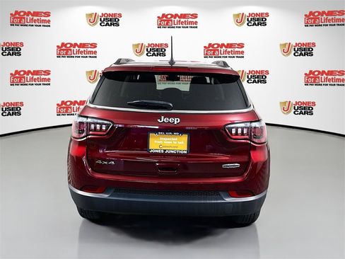 Used 2022 Jeep Compass Latitude image 15