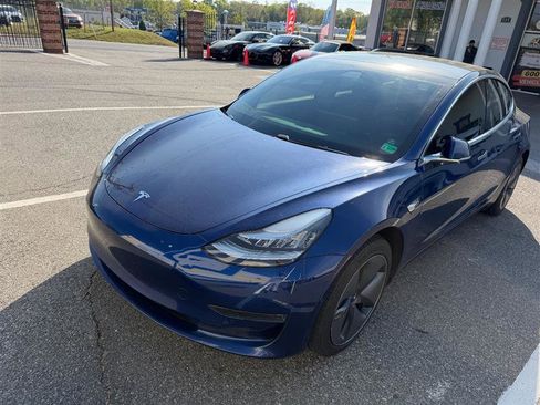 Used 2020 Tesla Model 3 Performance image 2