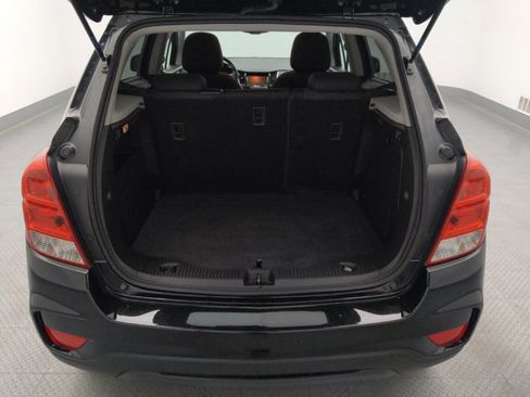 Used 2020 Chevrolet Trax LS w/ Tint and Cruise Package FWD image 29