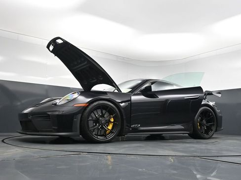 Certified 2026 Porsche 911 GT3 w/ Chrono Package RWD image 33