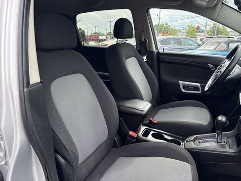 Used 2014 Chevrolet Captiva Sport LT FWD image 30