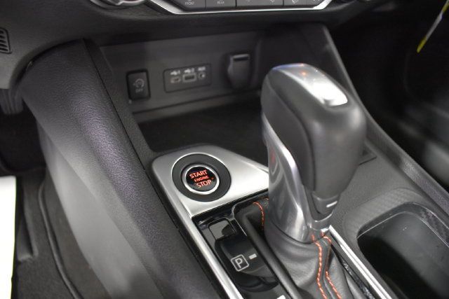 Certified 2025 Nissan Sentra SR FWD image 17