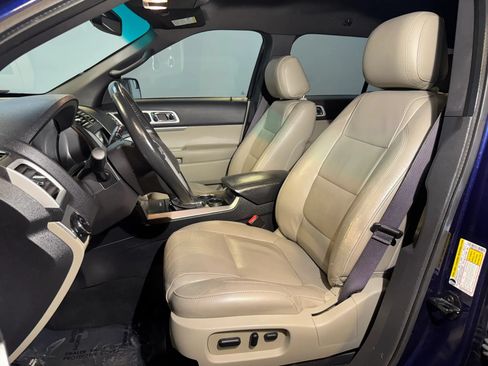 Used 2011 Ford Explorer XLT w/ 202A Rapid Spec Order Code FWD image 7