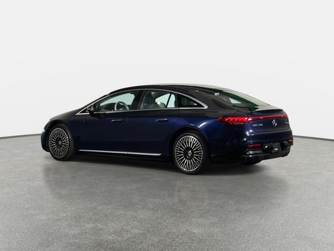 Used 2023 Mercedes-Benz EQS 580 4MATIC Sedan image 5