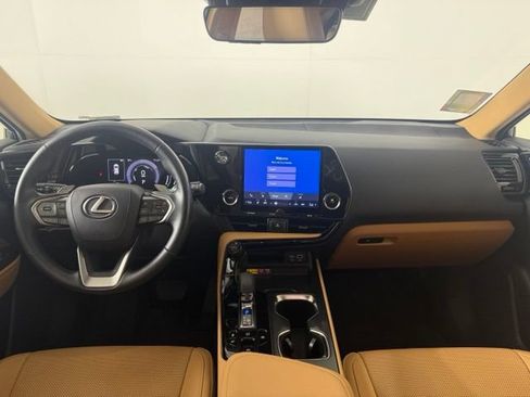 Used 2025 Lexus NX 350h AWD image 32