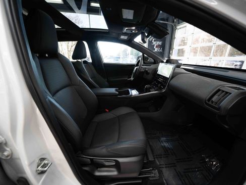 Used 2023 Toyota bZ4X Limited image 27