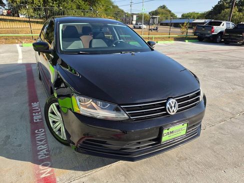 Used 2017 Volkswagen Jetta S w/ Jetta S Cold Weather Package FWD image 53