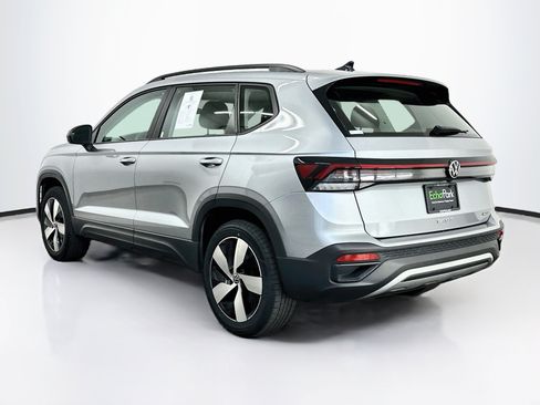 Used 2025 Volkswagen Taos S AWD/4WD image 5