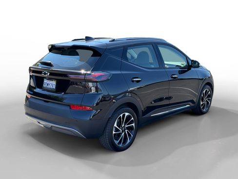Used 2022 Chevrolet Bolt EUV Premier w/ Sun & Sound Package image 5