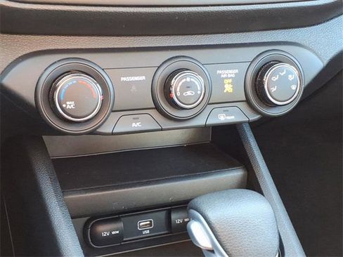 Used 2023 Kia Forte LXS image 13