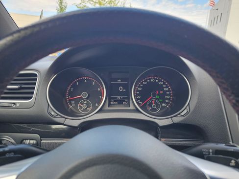 Used 2012 Volkswagen GTI 4-Door FWD image 27