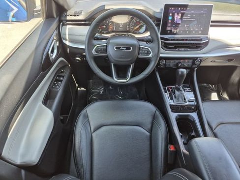 Used 2025 Jeep Compass Limited AWD/4WD image 21