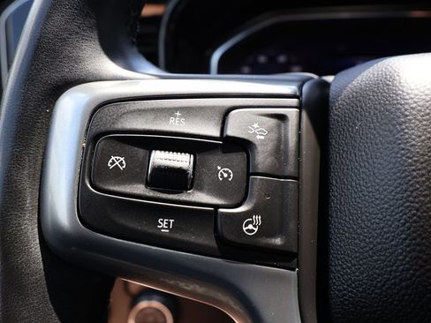 Used 2024 Chevrolet Silverado 2500 LT w/ Midnight Edition AWD/4WD image 19