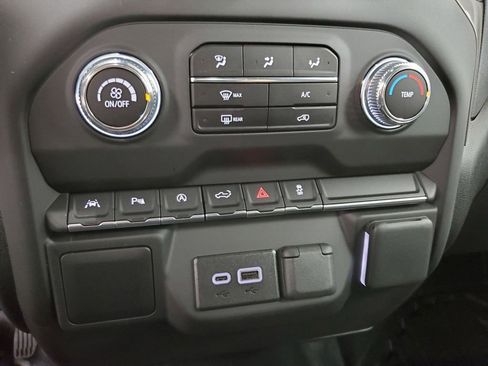 Used 2026 GMC Sierra 1500 Pro w/ Pro Value Package image 17