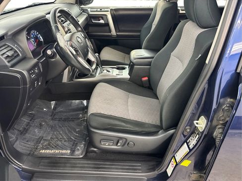 Used 2016 Toyota 4Runner SR5 AWD/4WD image 13