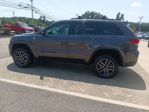 Used 2020 Jeep Grand Cherokee Trailhawk AWD/4WD image 3