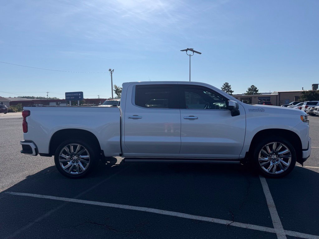 Used 2019 Chevrolet Silverado 1500 High Country w/ High Country Premium Package AWD/4WD image 2