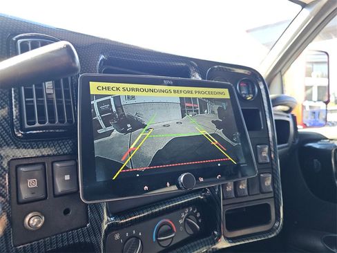 Used 2006 GMC TopKick C4500 2WD Crew Cab image 31