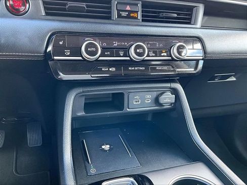 Used 2024 Honda Pilot Touring image 27