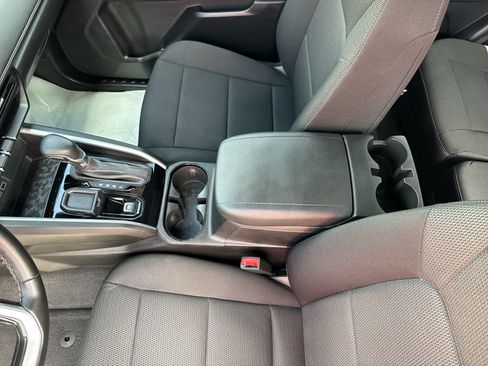Used 2024 Chevrolet Colorado LT w/ LT Convenience Package RWD image 23