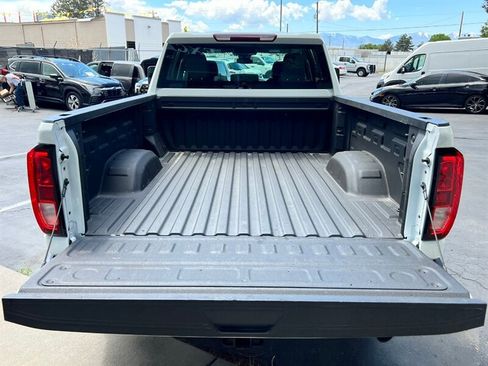 Used 2025 GMC Sierra 2500 Pro AWD/4WD image 8
