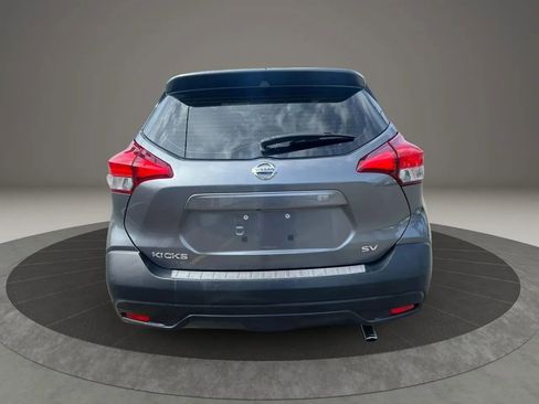 Used 2019 Nissan Kicks SV FWD image 6